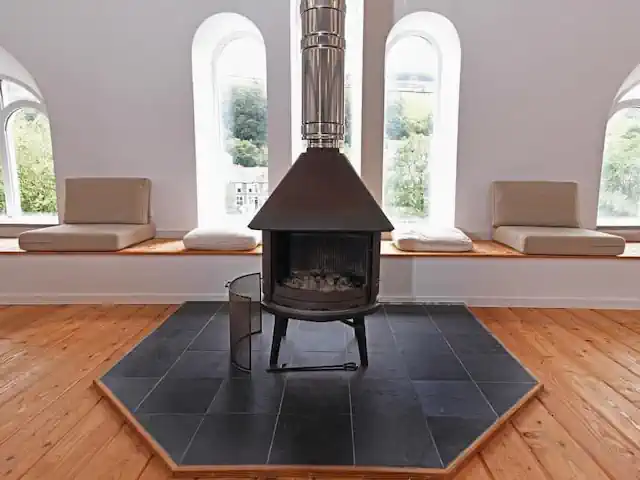 Larch flooring by co2larch.co.uk 27